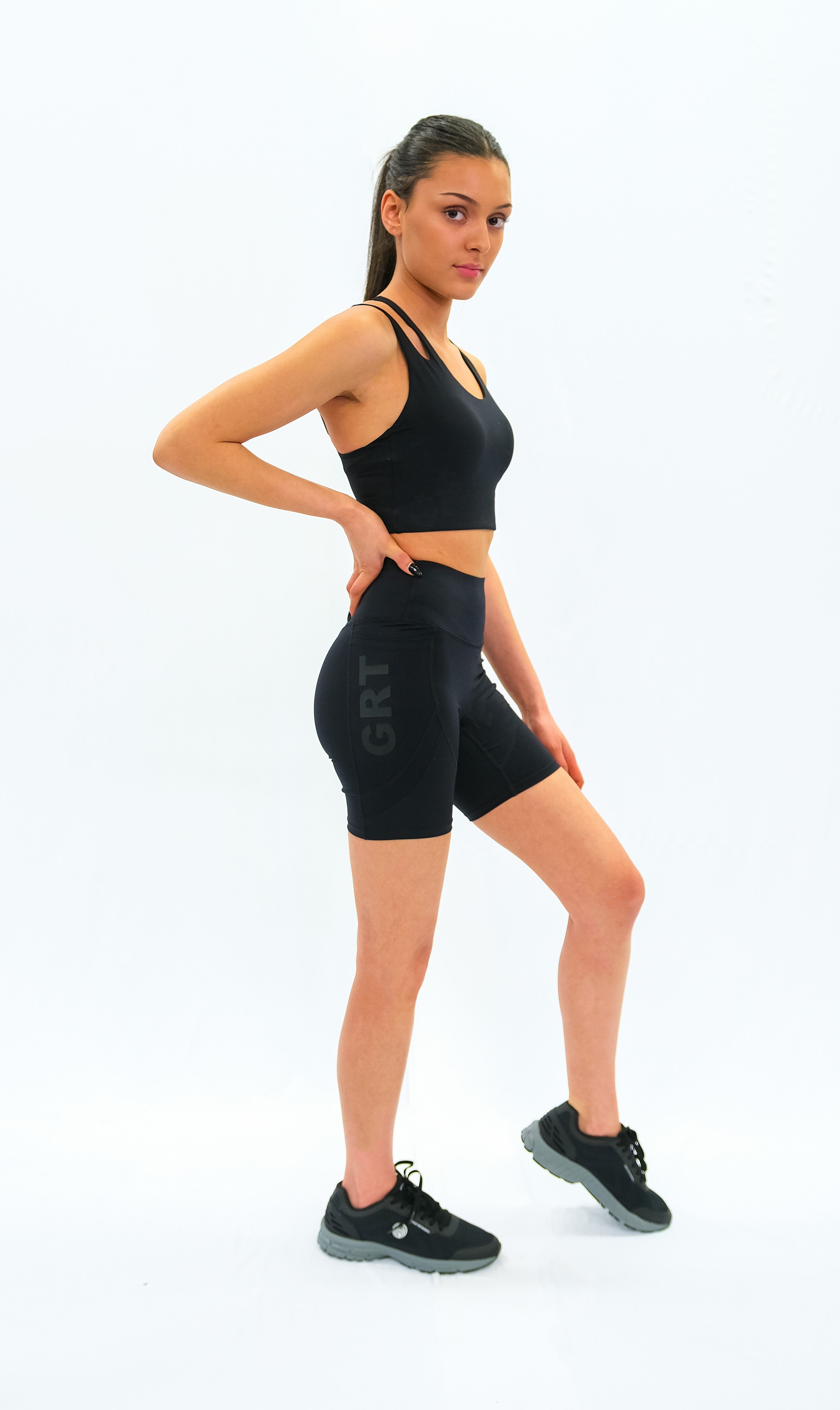 Active  High-Performance Revolution Longline Crop for Women